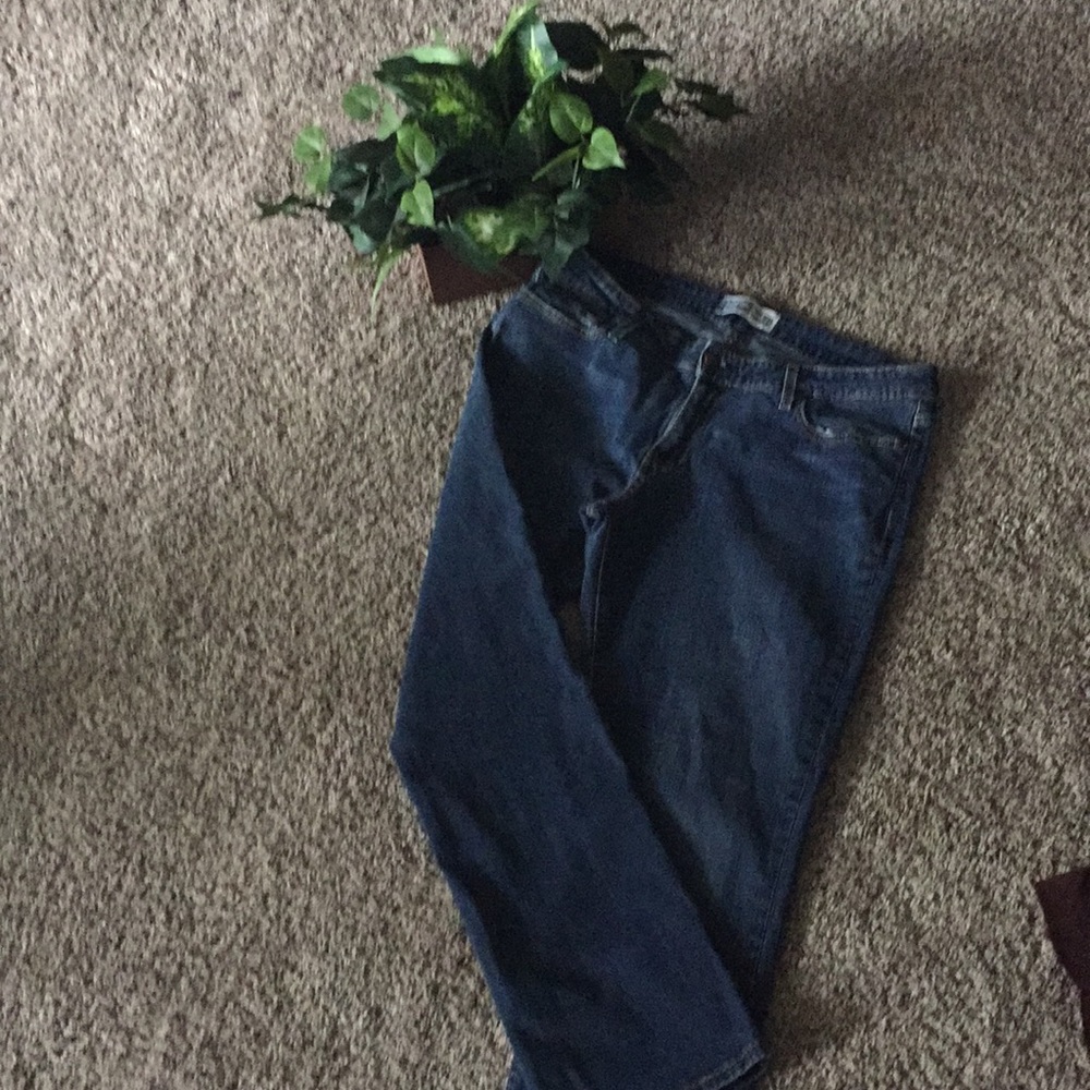 Women’s Signature size 16 short Jeans